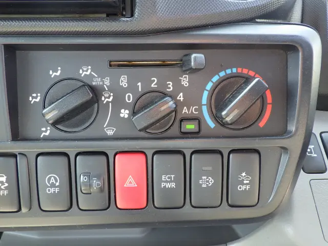 トヨタ トヨエース TKG-XZC605(2WD)の写真11