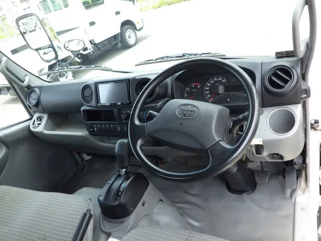トヨタ トヨエース TKG-XZC605(2WD)の写真6