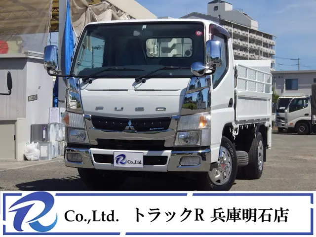 積載量３０００kg　総重量５８５５kg　垂直式パワーゲート　昇降能力６００kg荷台内寸３０６×１６０×７１　車両外寸４６９×１６９×１９９　荷台地上高約９２㎝　高床　ゲート寸法約１０１×１５８㎝|三菱 キャンター TKG-FBA50(2WD)の写真1