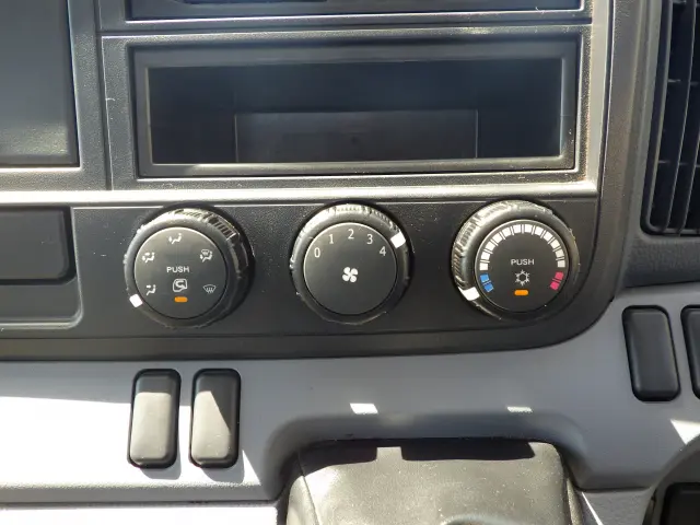 三菱 キャンター TKG-FBA50(2WD)の写真10