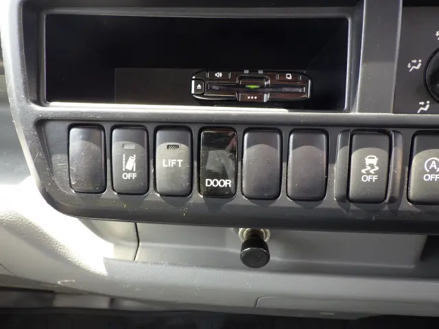 トヨタ ダイナ TPG-XZU605(2WD)の写真12