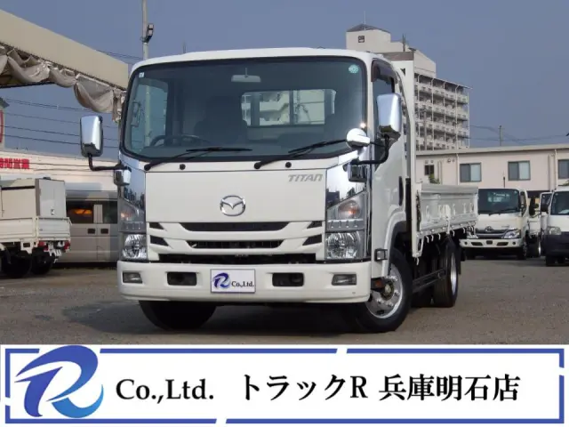 荷台内寸４３４×２０７×３８　車両外寸６１４×２１８×２２８　車両総重量７．５ｔ未満　準中型免許証　１ナンバー　エンジン型式４ＪＪ１　３０００ＣＣ　保証付　小型　トラック|マツダ タイタン TRG-LPR85AR(2WD)の写真1
