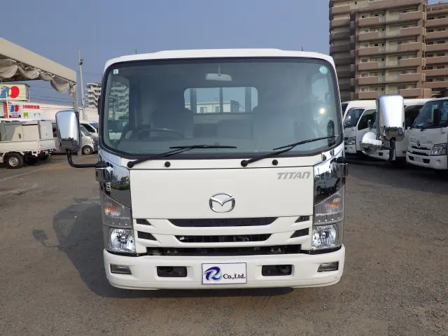 マツダ タイタン TRG-LPR85AR(2WD)の写真4