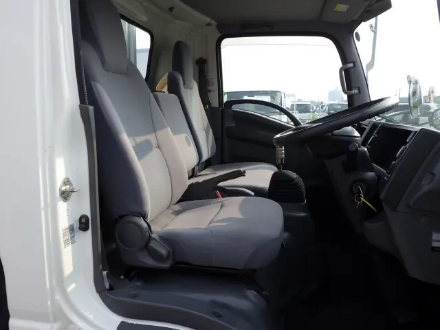 マツダ タイタン TRG-LPR85AR(2WD)の写真7