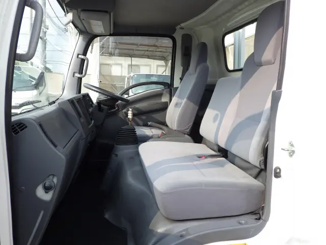 マツダ タイタン TRG-LPR85AR(2WD)の写真8