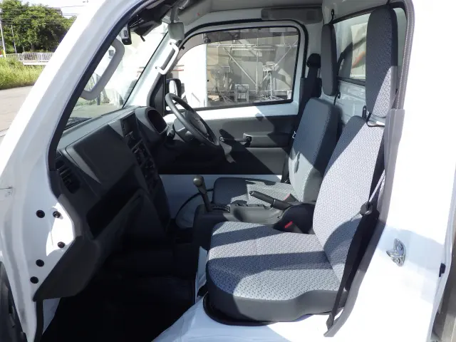 スズキ キャリイ ３BD-DA16T(2WD)の写真8