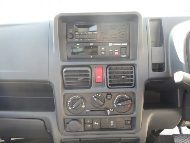 スズキ キャリイ ３BD-DA16T(2WD)の写真9