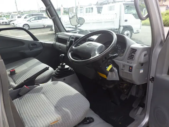 トヨタ ダイナ ABF-TRY230(2WD)の写真6