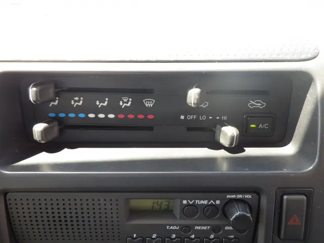 トヨタ ダイナ QDF-KDY221(2WD)の写真11