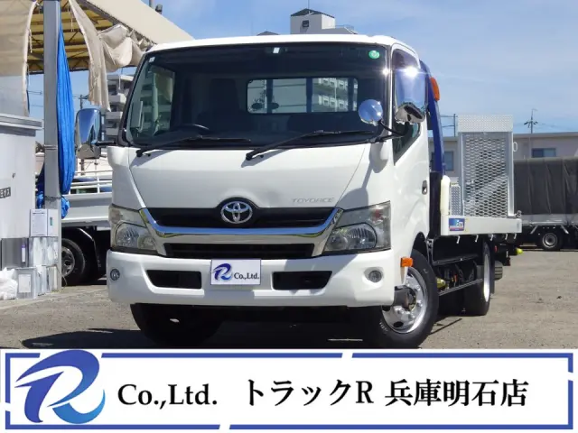 積載量２７００kg　総重量７０３５kg　タダノ積載車　ラジコン　荷台内寸５６０×２０６×８　車両外寸７６６×２１８×２１９　荷台地上高約８５㎝　坂道発進補助装置　ウインチ　エスカＳＳ３４|トヨタ トヨエース TKG-XZU720(2WD)の写真1