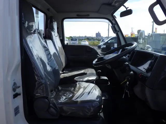 いすゞ エルフ TKG-NKR85A(2WD)の写真7