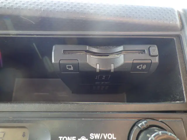 いすゞ エルフ TKG-NKR85A(2WD)の写真11