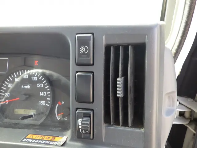 いすゞ エルフ TKG-NKR85A(2WD)の写真15