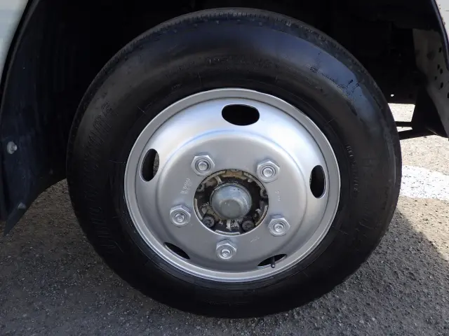 いすゞ エルフ TKG-NKR85A(2WD)の写真33