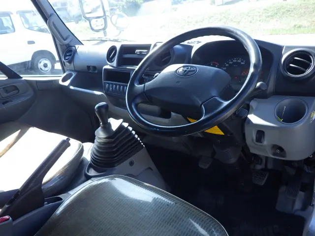 トヨタ ダイナ TKG-XZU655(2WD)の写真6