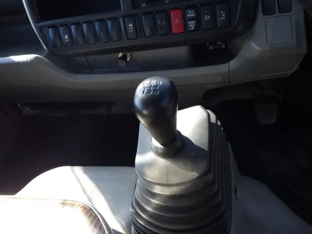 トヨタ ダイナ TKG-XZU655(2WD)の写真13