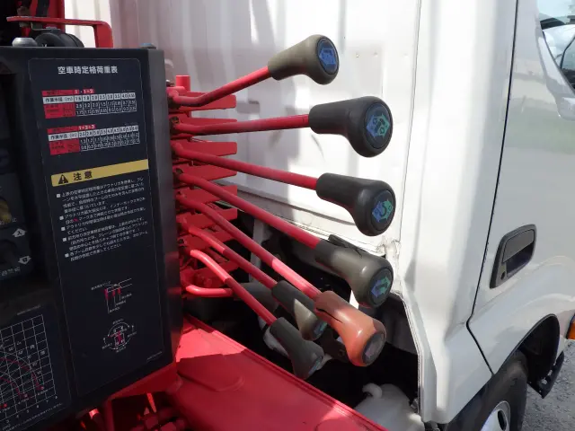 トヨタ ダイナ SKG-XZU650(2WD)の写真31