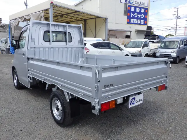 トヨタ タウンエーストラック ABF-S402U(2WD)の写真2