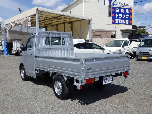 トヨタ タウンエーストラック DBF-S402U(2WD)の写真2