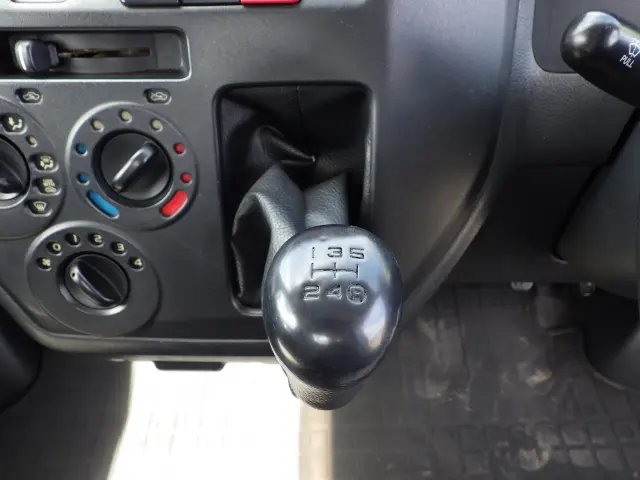 トヨタ ライトエーストラック DBF-S402U(2WD)の写真9