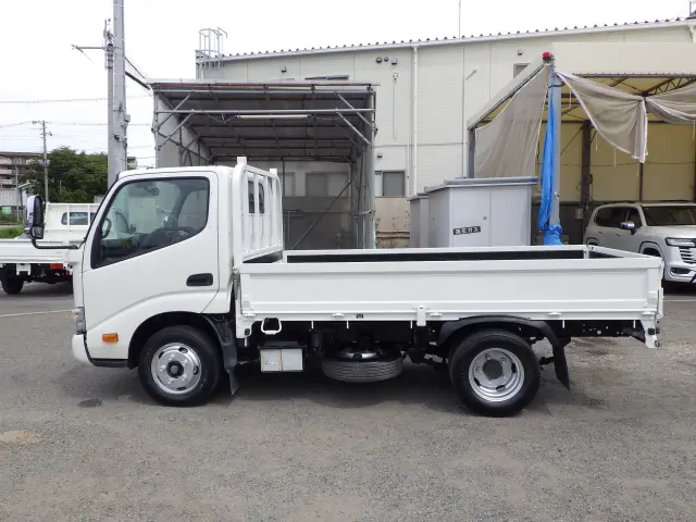 トヨタ ダイナ 2RG-XZU605(2WD)の写真3
