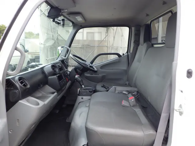 トヨタ ダイナ 2RG-XZU605(2WD)の写真8