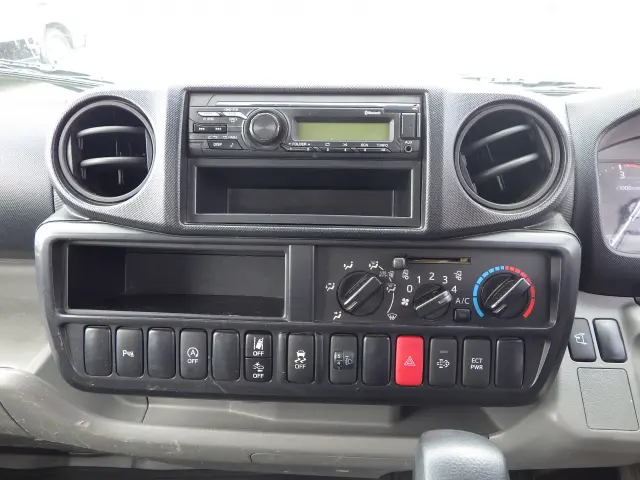 トヨタ ダイナ 2RG-XZU605(2WD)の写真9