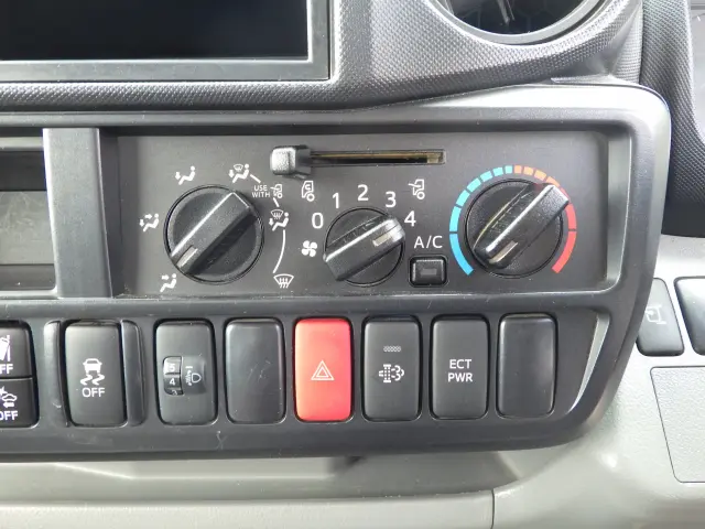 トヨタ ダイナ 2RG-XZU605(2WD)の写真11