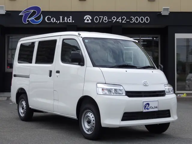 トヨタ タウンエースバン 5BF-S403M(2WD)の写真4