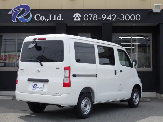 トヨタ タウンエースバン 5BF-S403M(2WD)の写真9