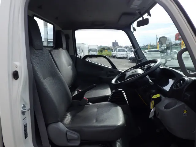 日野 デュトロ 2RG-XZU605M(2WD)の写真7