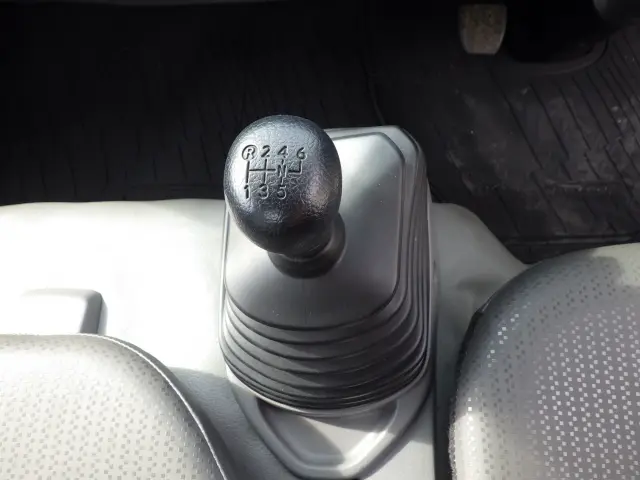 日野 デュトロ 2RG-XZU605M(2WD)の写真16