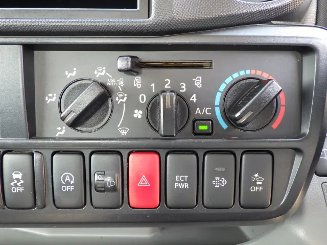 トヨタ ダイナ TPG-XZU605(2WD)の写真11