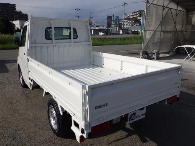 トヨタ タウンエーストラック DBF-S402U(2WD)の写真2