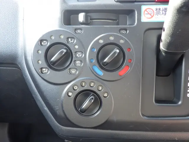 トヨタ タウンエーストラック DBF-S402U(2WD)の写真12