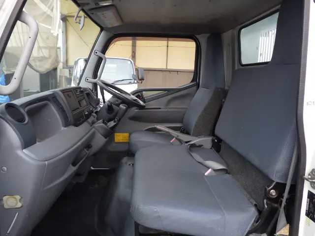 三菱 キャンター TKG-FBA60(2WD)の写真9
