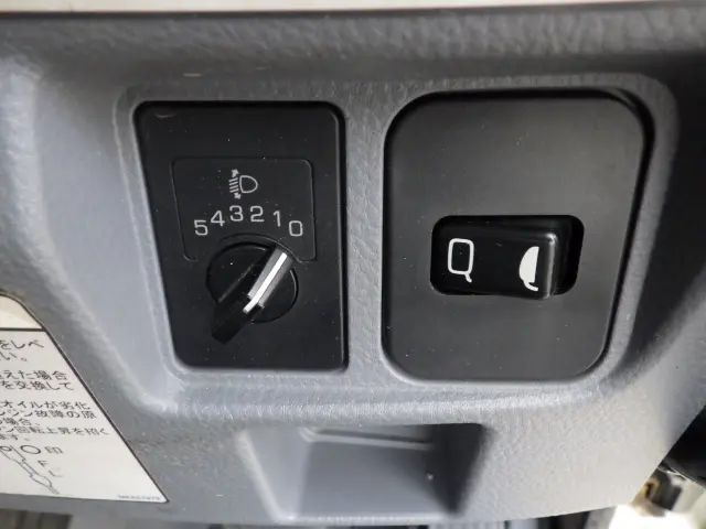 三菱 キャンター TKG-FBA60(2WD)の写真14