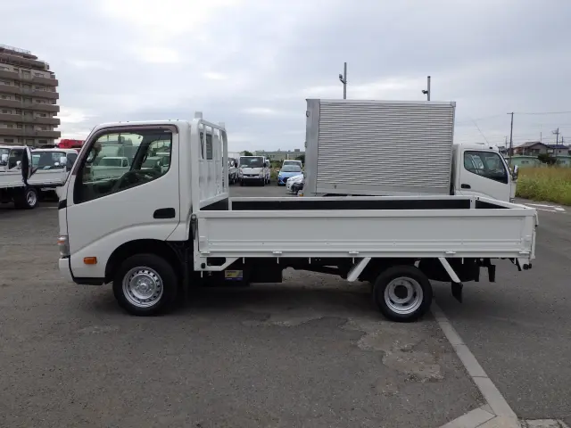 トヨタ トヨエース QDF-KDY231(2WD)の写真3