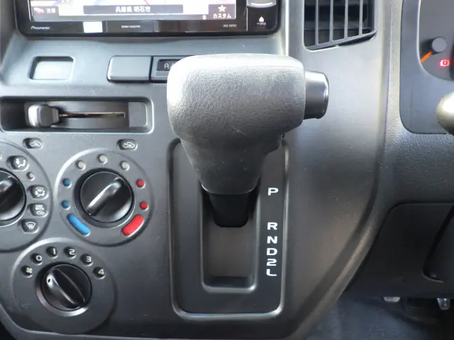 トヨタ タウンエーストラック DBF-S402U(2WD)の写真13