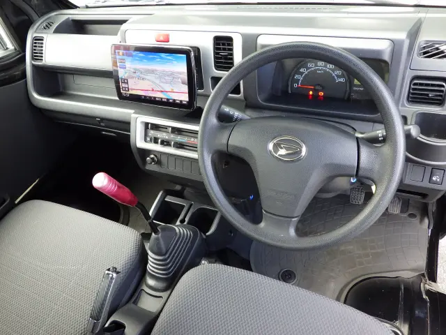 ダイハツ ハイゼットトラック EBD-S500P(2WD)の写真6