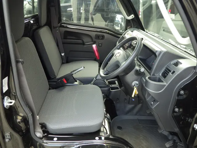 ダイハツ ハイゼットトラック EBD-S500P(2WD)の写真7