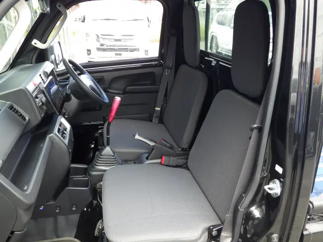 ダイハツ ハイゼットトラック EBD-S500P(2WD)の写真8