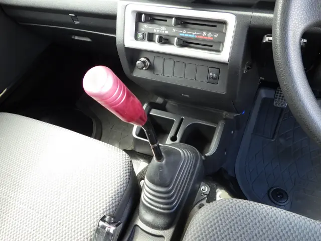 ダイハツ ハイゼットトラック EBD-S500P(2WD)の写真14