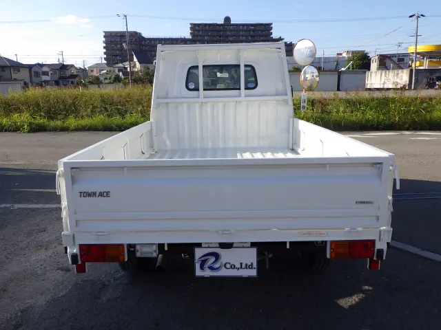 トヨタ タウンエーストラック DBF-S402U(2WD)の写真5