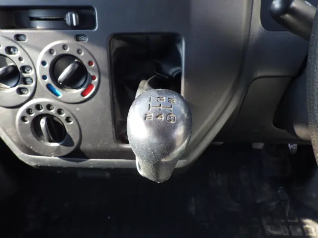 トヨタ ライトエーストラック DBF-S402U(2WD)の写真13