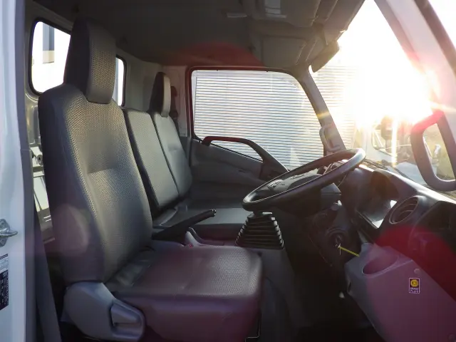 日野 デュトロ 2RG-XZU710M(2WD)の写真7