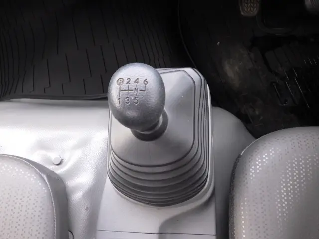 日野 デュトロ 2RG-XZU710M(2WD)の写真15