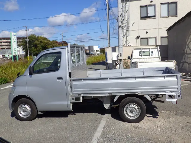トヨタ タウンエーストラック DBF-S402U(2WD)の写真3