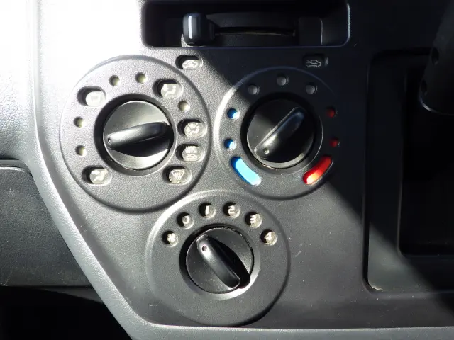 トヨタ タウンエーストラック DBF-S402U(2WD)の写真12