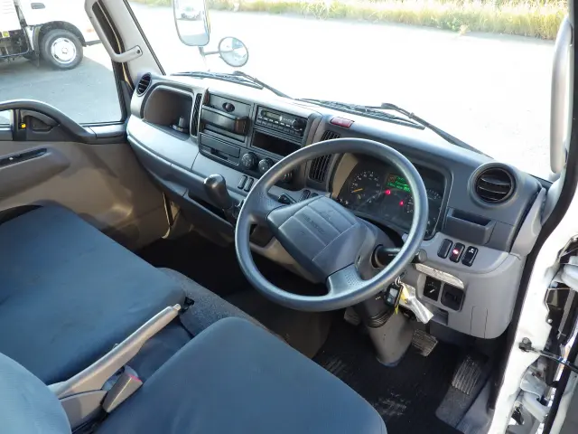 三菱 キャンター TKG-FEA50(2WD)の写真6